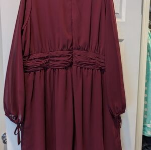 3X long sleeve, knee length v-neck fashion to figure dress